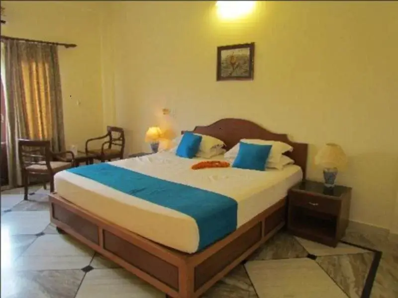 Фатехпур-Сикри: Hotel Surya Vilas Palace