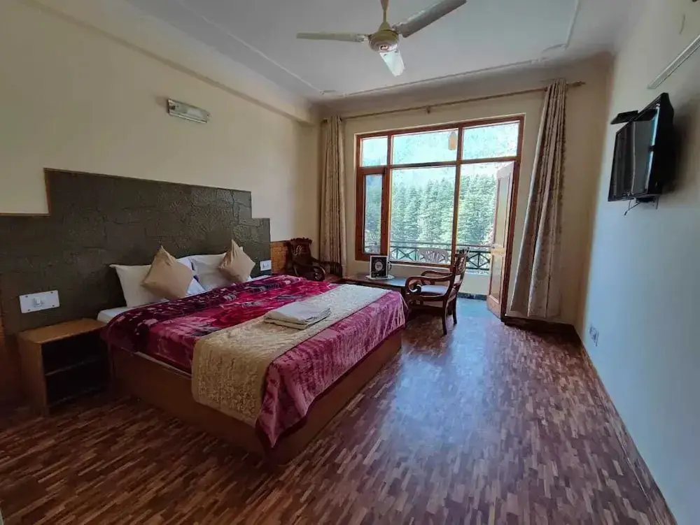 Манали: Chichoga Holiday Inn Manali