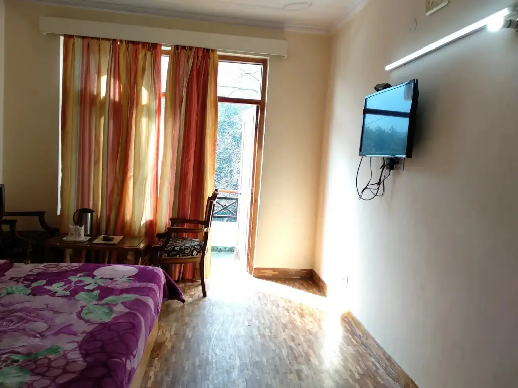 Манали: Chichoga Holiday Inn Manali