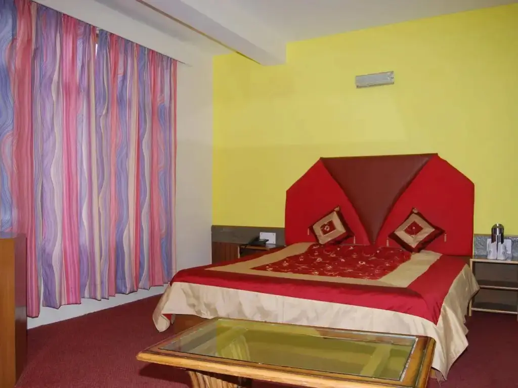 Манали: Chichoga Holiday Inn Manali