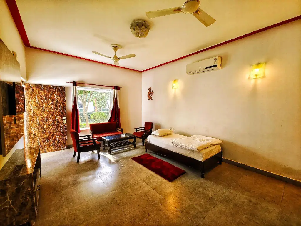 Наинитал: Corbett Holiday Forest Resort