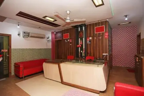 Ханзи: Hotel Paras