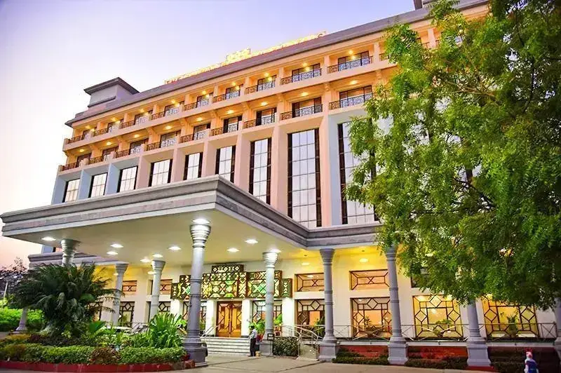 The Bhimas Residency Hotels — фото 1