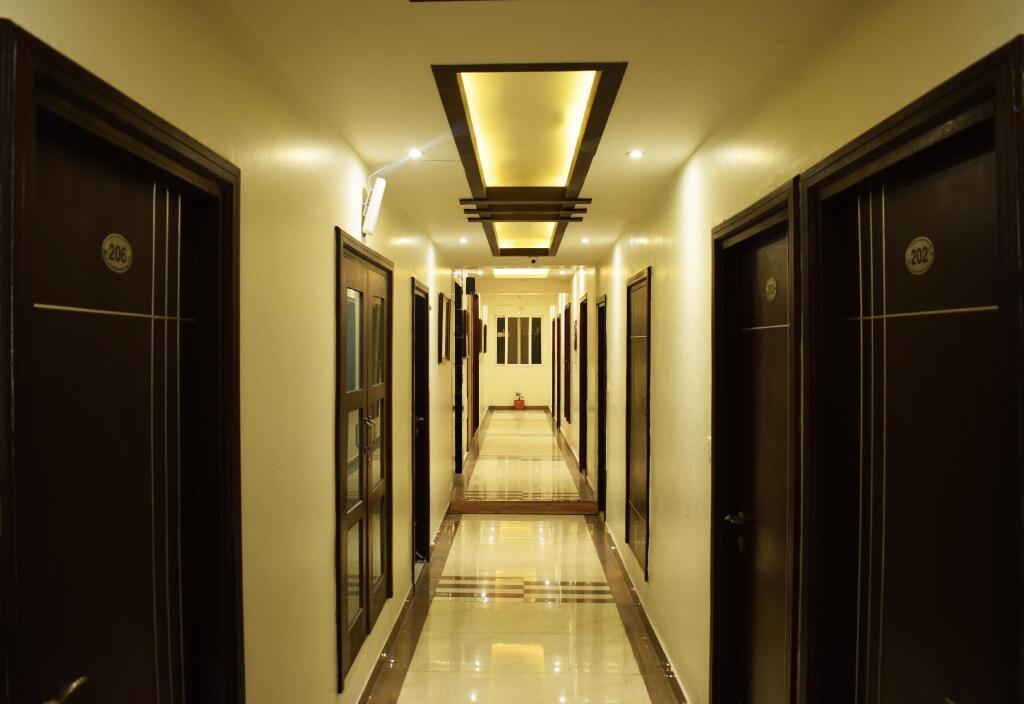 Ришикеш: Hotel Green View - Behind Pramarth Niketan