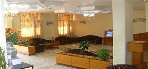 Катра: Hotel Varun