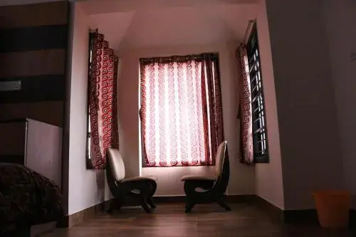 Кодайканал: Adhithya Holidays