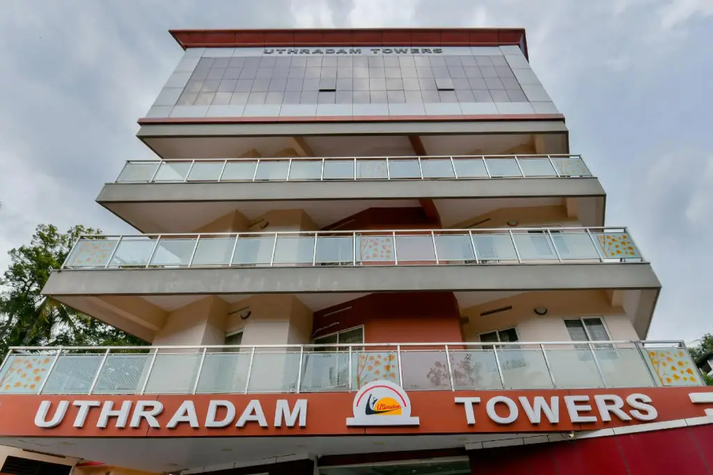 Тируванантапурам: OYO 5805 Uthradam Towers