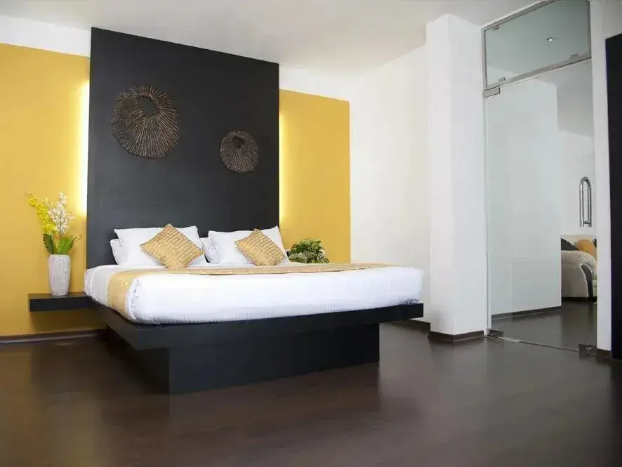 Тируванантапурам: Aquarock Hotel