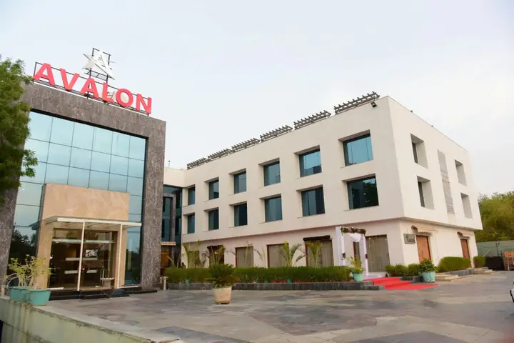 Ахмедабад: Avalon Hotel