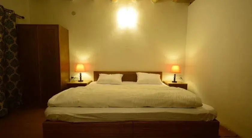 Лех: Yangphel Guest House
