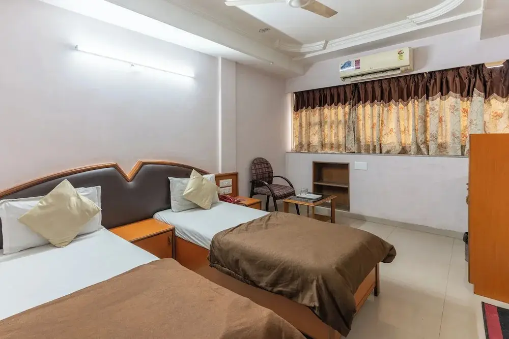 Ахмедабад: Hotel Sanmati