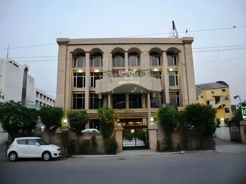 Hotel Royal Castle — фото 1