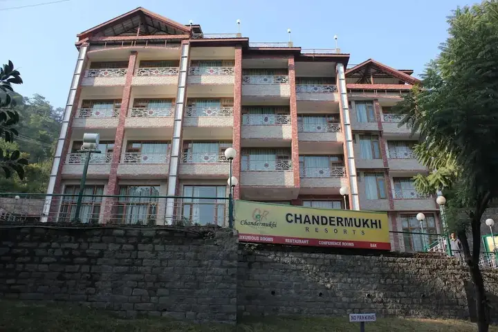 Бадди: Chandermukhi Resorts