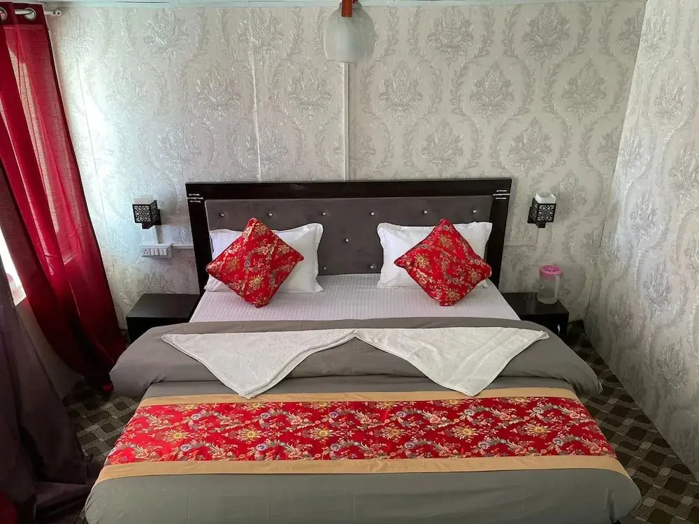 Спангмик: TIH Pangong Delight Camps and Cottages