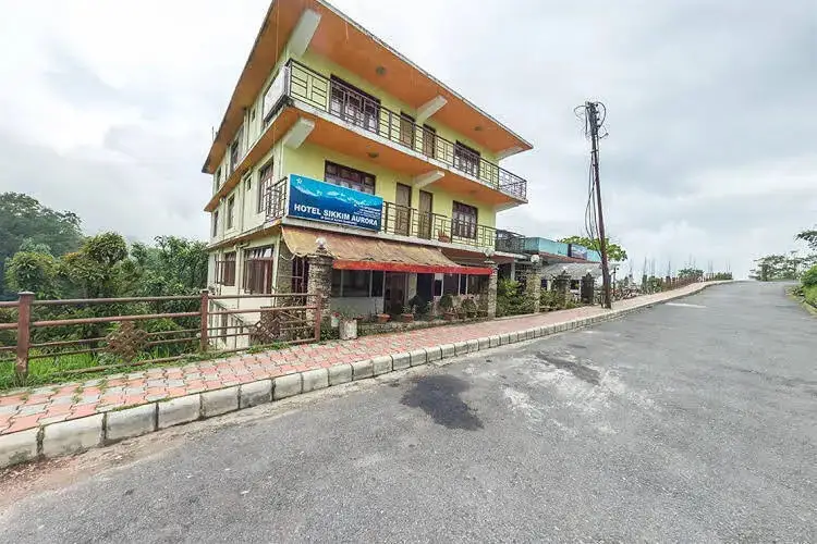 Пеллинг: 10th Planet Hotel and Restaurant