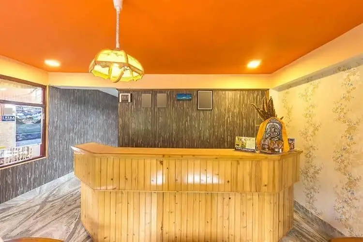 Пеллинг: 10th Planet Hotel and Restaurant