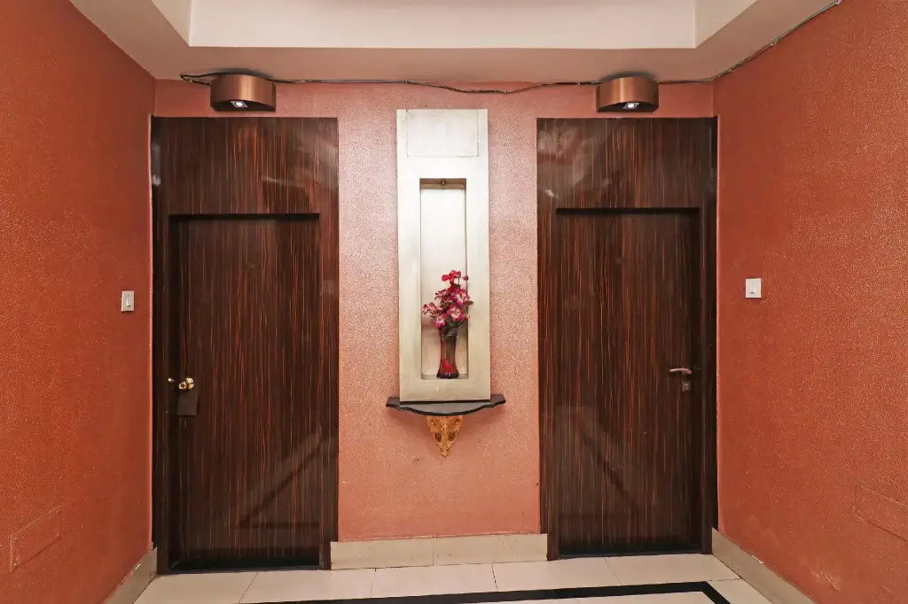 Колката: OYO 2426 Hotel Tirupati International
