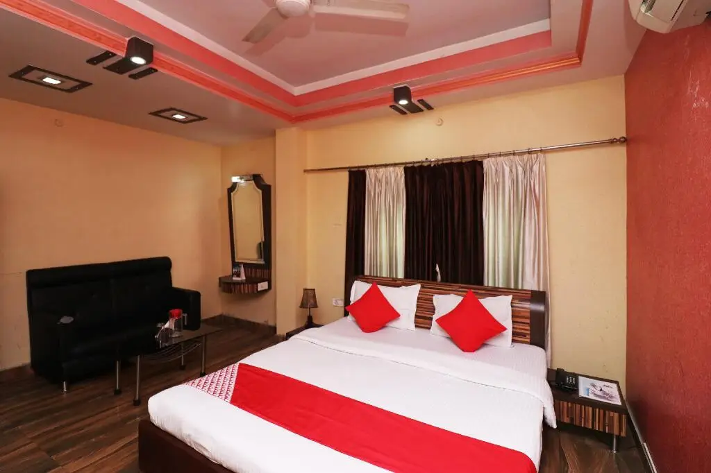 Колката: OYO 2426 Hotel Tirupati International