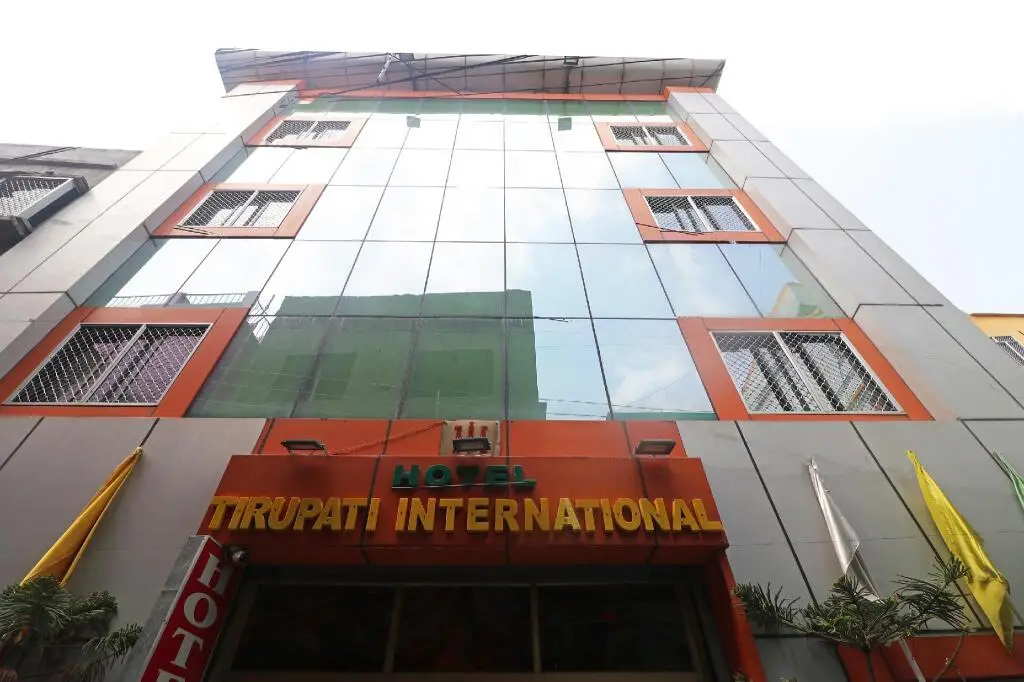 Колката: OYO 2426 Hotel Tirupati International