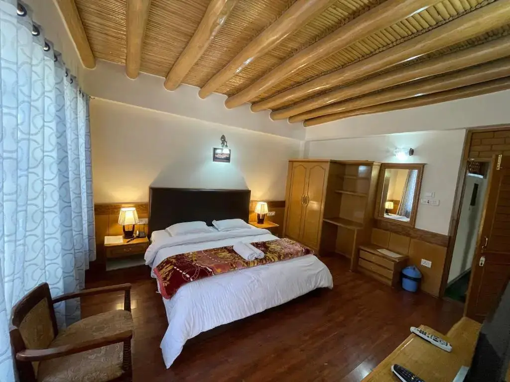 Лех: New Royal Guest House