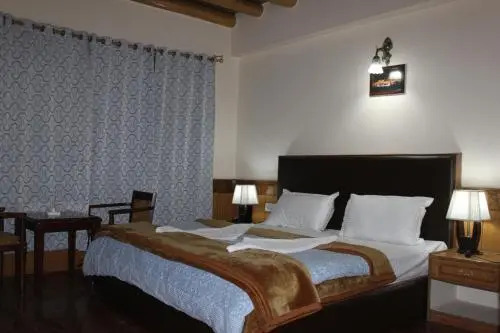 Лех: New Royal Guest House
