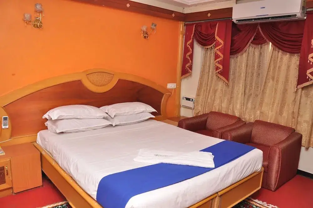 Тирумайам: Hotel Sathyam