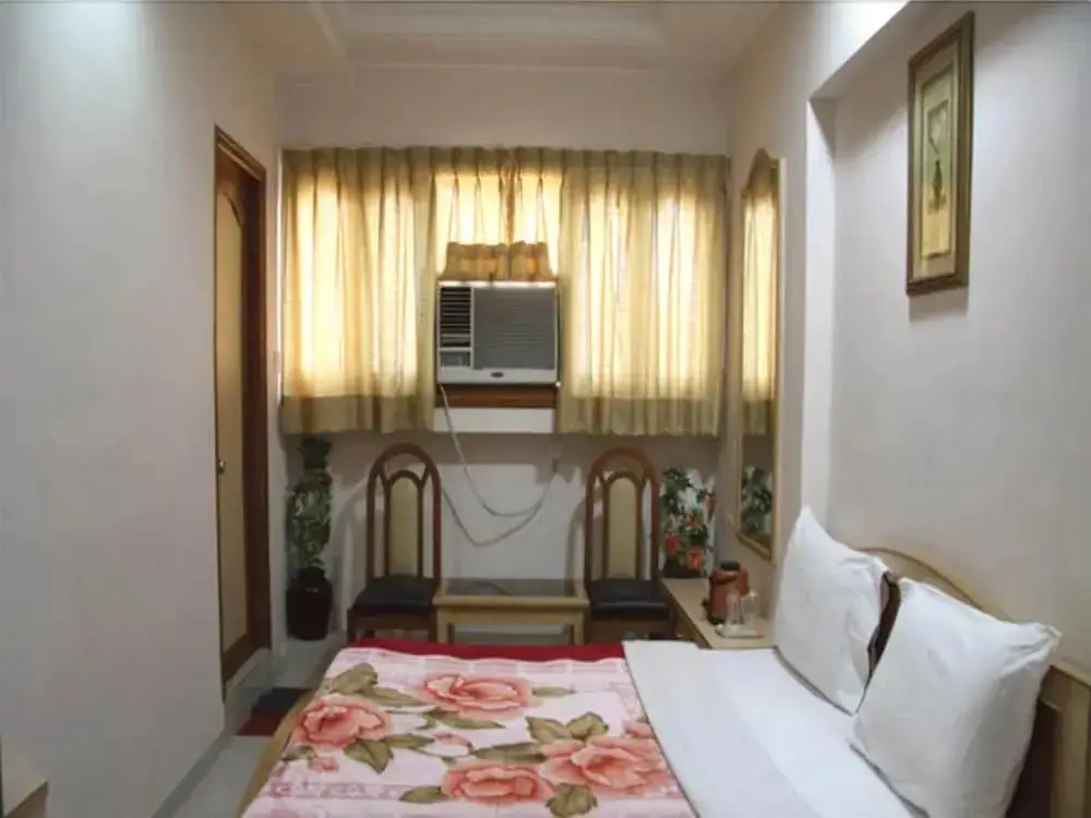 Ахмедабад: Maruti Hotel