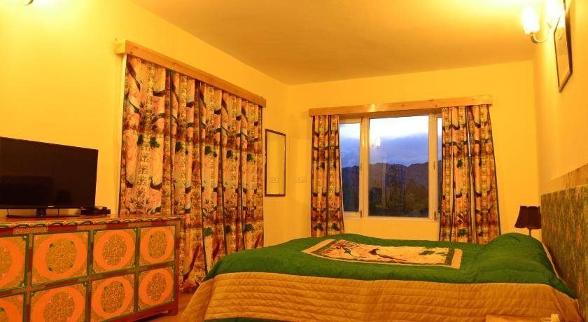 Лех: Hotel Lingzi