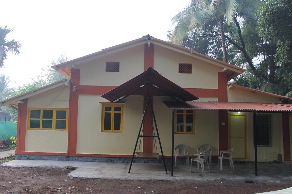 Киим: Akshi Villa