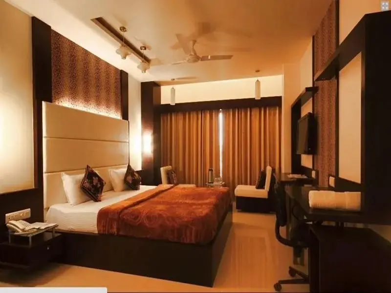 Бхаруч: Hotel Apex