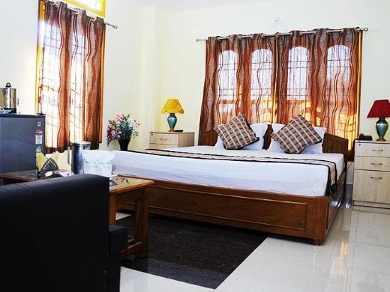 Тезпур: Hotel Pine Yard