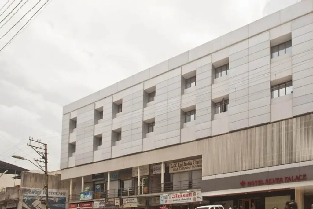 Раджкот: Silver Palace Hotel
