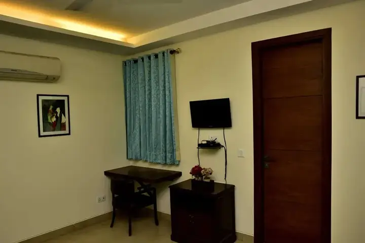Нью-Дели: Woodpecker Service Apartments - Green Park