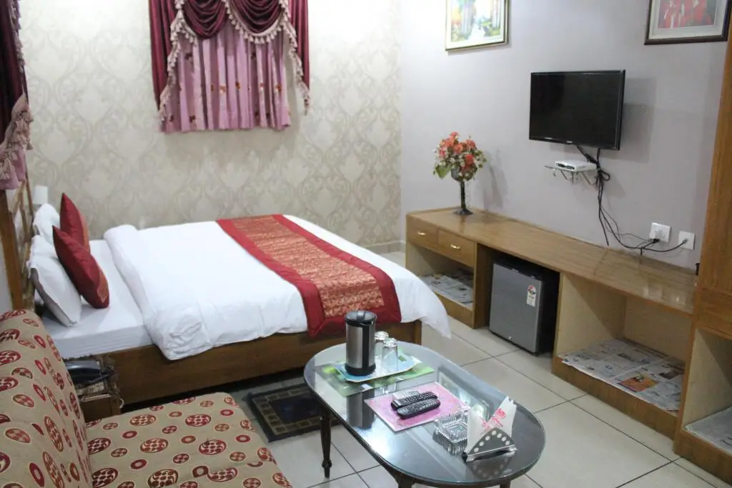 Лакхнау: Collection O 30858 Hotel SP ROOMS