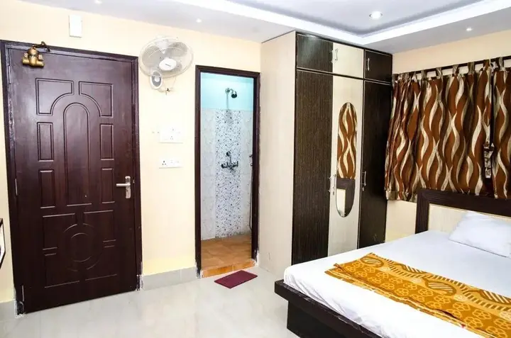 Колката: Ibiza Guest House