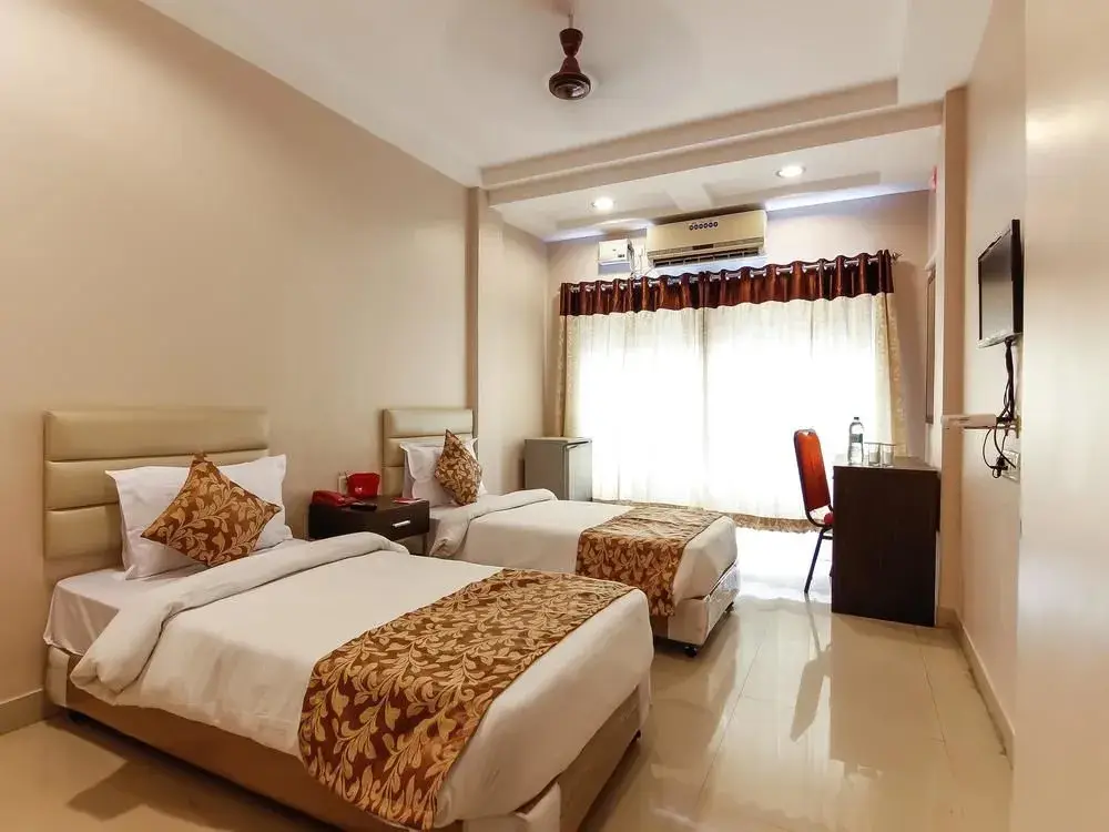 Хидерабад: OYO 600 Hotel Skyhy