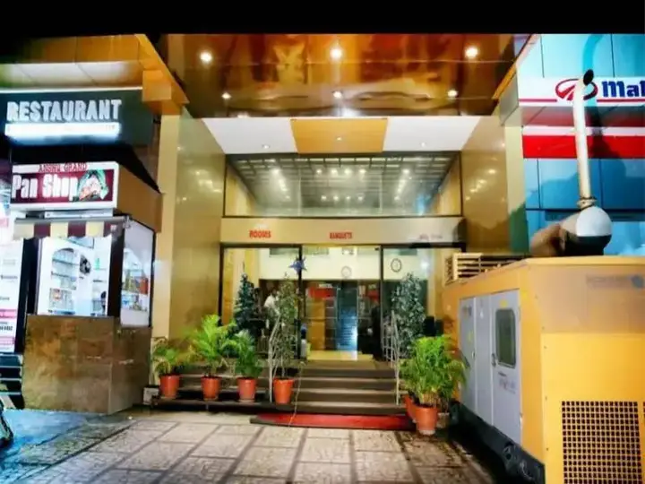 Хидерабад: OYO 600 Hotel Skyhy