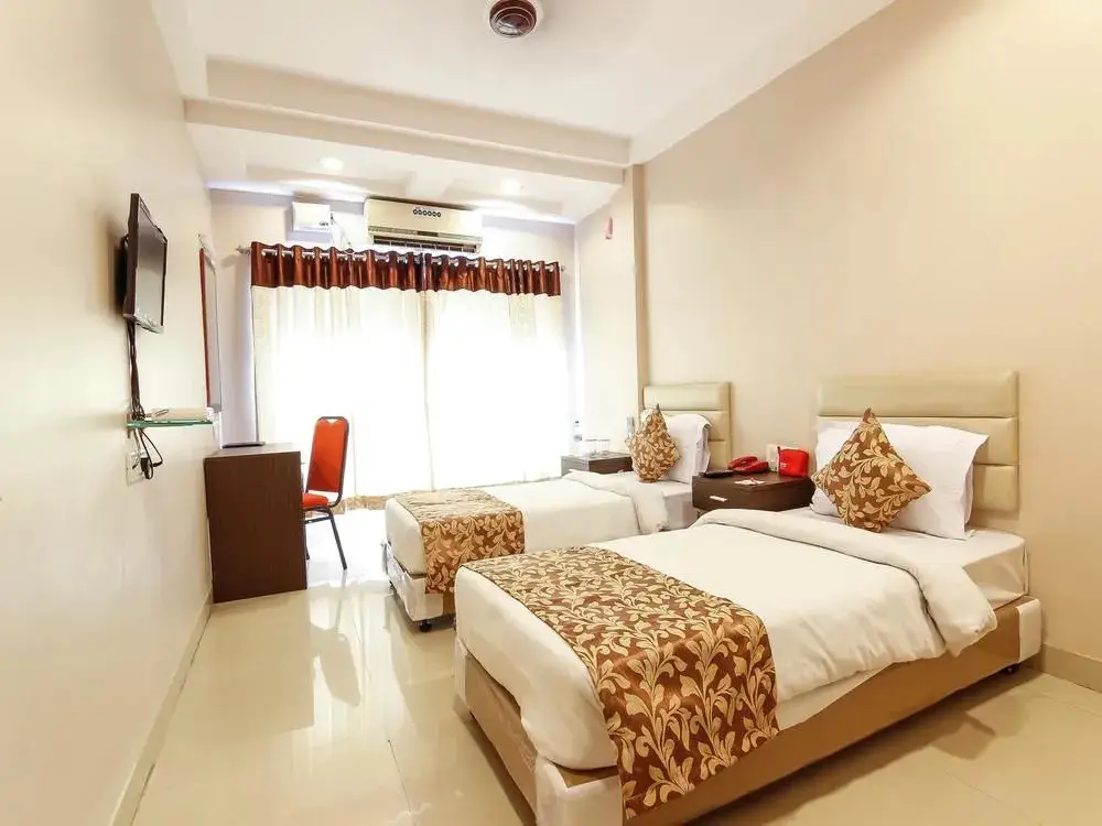 Хидерабад: OYO 600 Hotel Skyhy