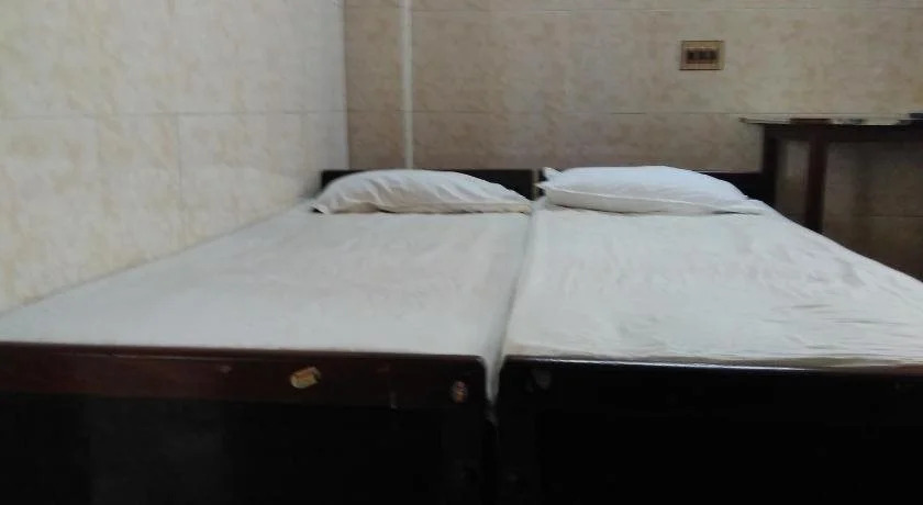 Eraniel: Hotel Ganesh Lodge