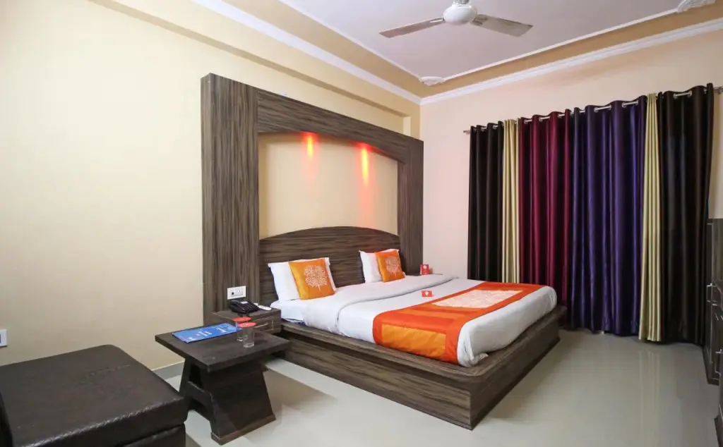 Катра: Hotel JMK International
