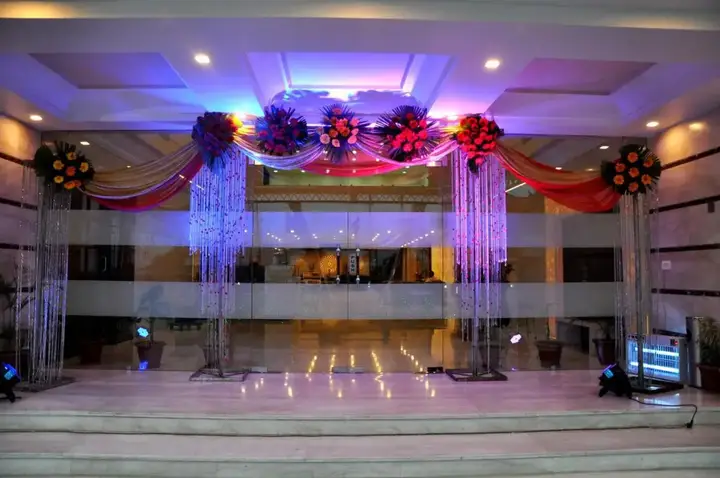 Дехрадун: Hotel JSR Continental