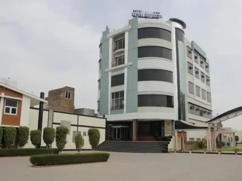 Hotel Krishna Continental — фото 1