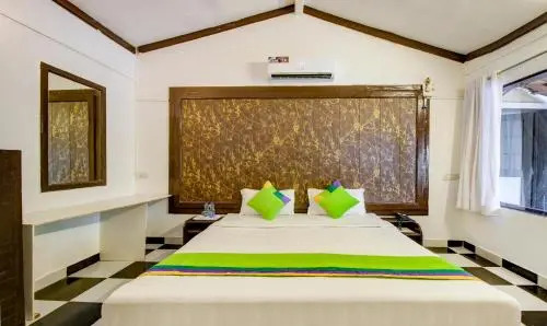 Ашвем: Tahira Beach Resort