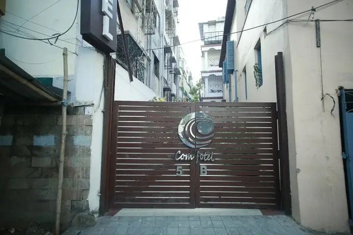 Колката: Hotel Comfotel