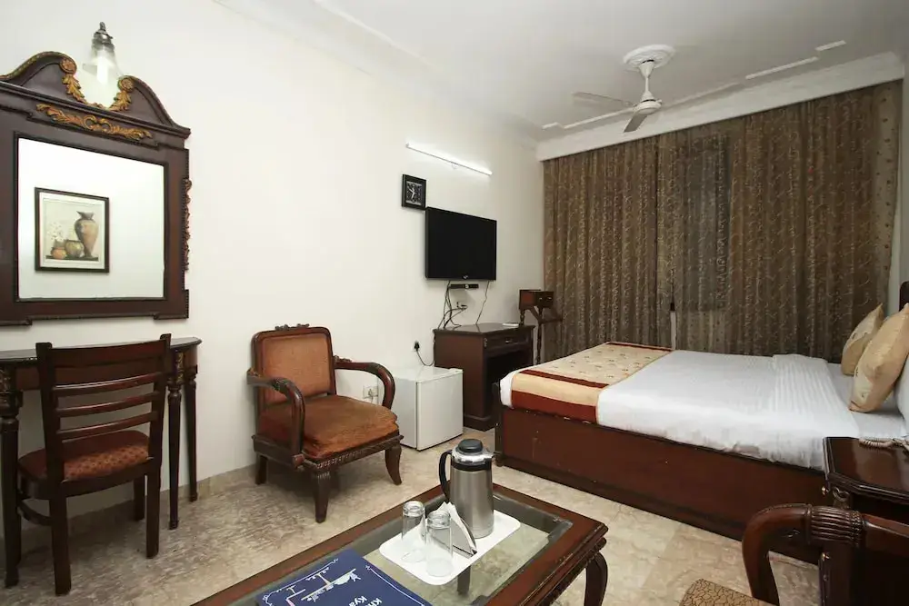 Нью-Дели: OYO 8505 Hotel Ashu Palace
