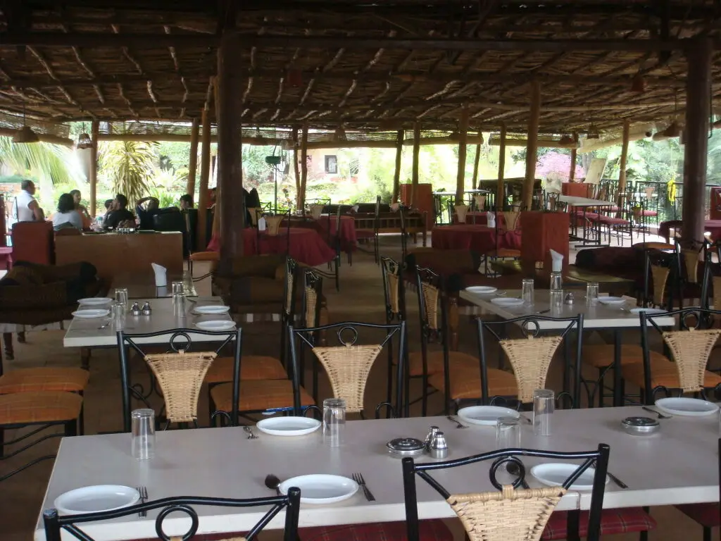 Бангалор: Holiday Village