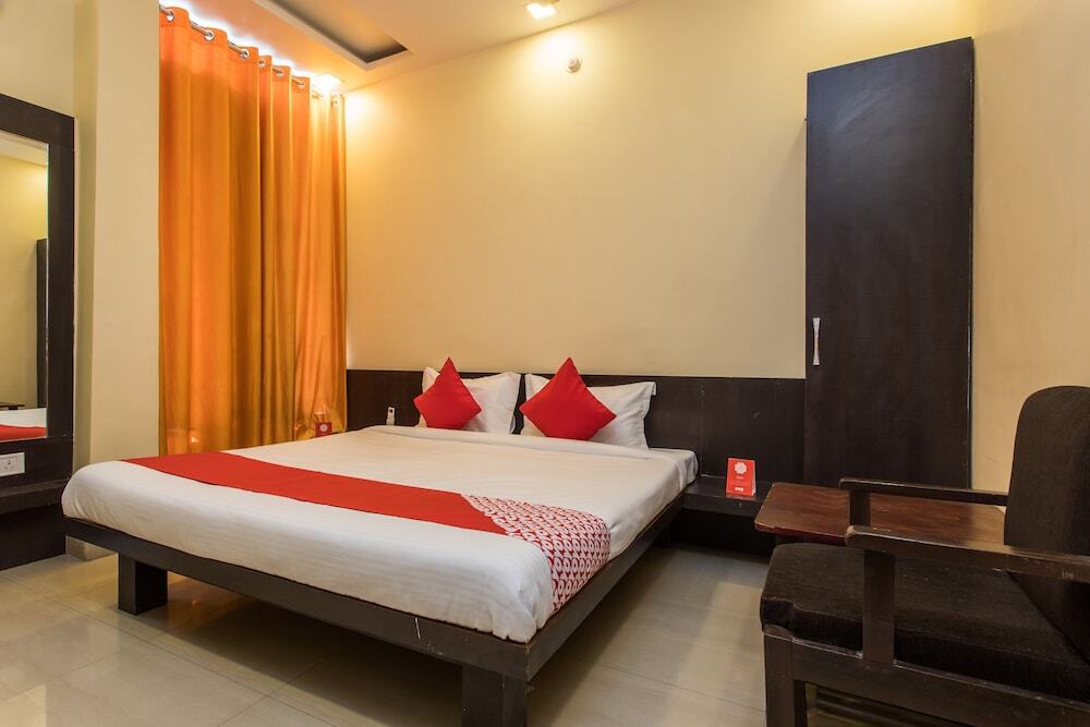 Удджайн: OYO 2942 Hotel Suryodaya