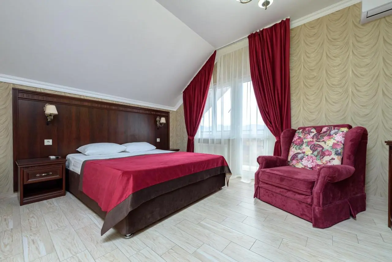 Адлер: Udacha Plus House