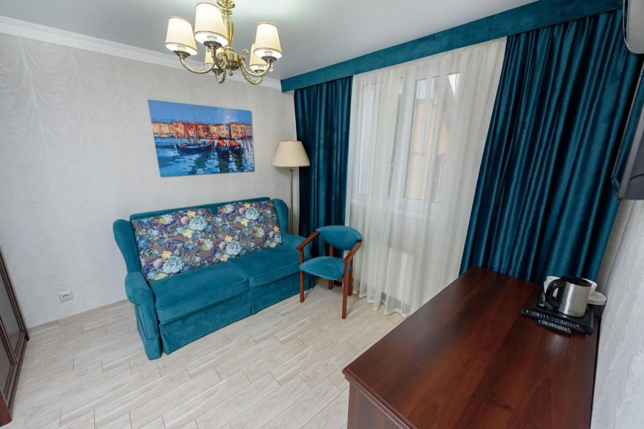 Адлер: Udacha Plus House