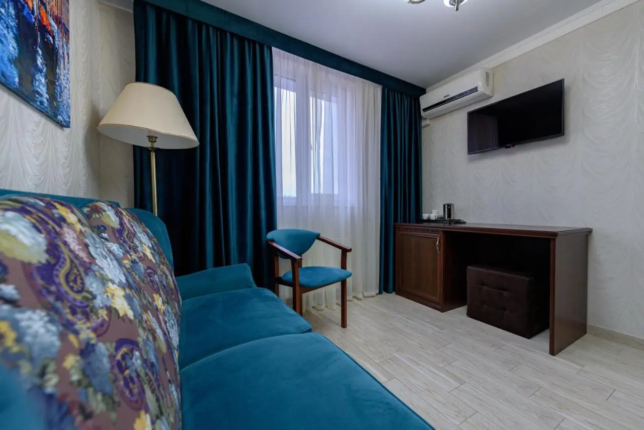 Адлер: Udacha Plus House